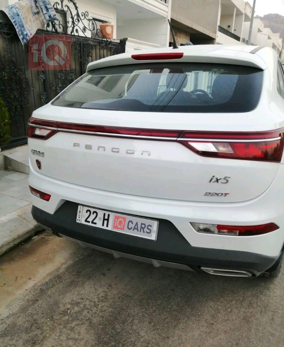 دۆنگ فینگ iX5